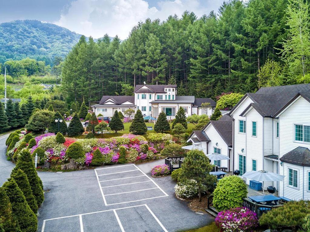 Pyeongchang Greenhill Pension Buitenkant foto